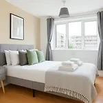 2 Bed Flat With Garden In Canonbury